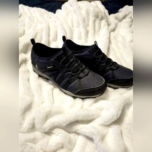 EUC Skechers Women's Hiker 11 wide